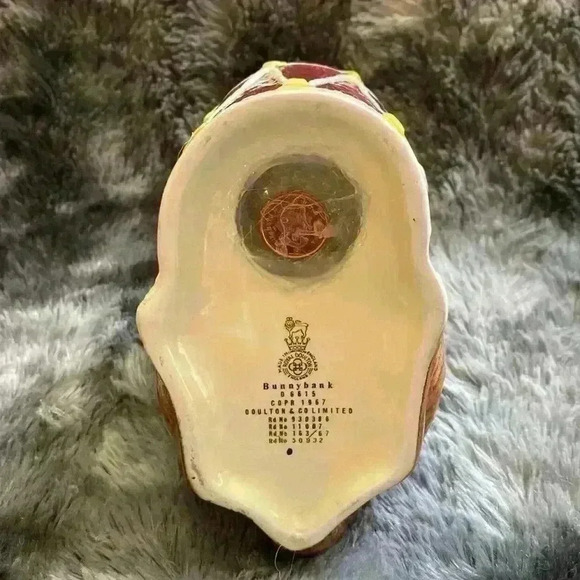 Vintage Royal Doulton's Bunnykins Bunny  Bank - Picture 10 of 15